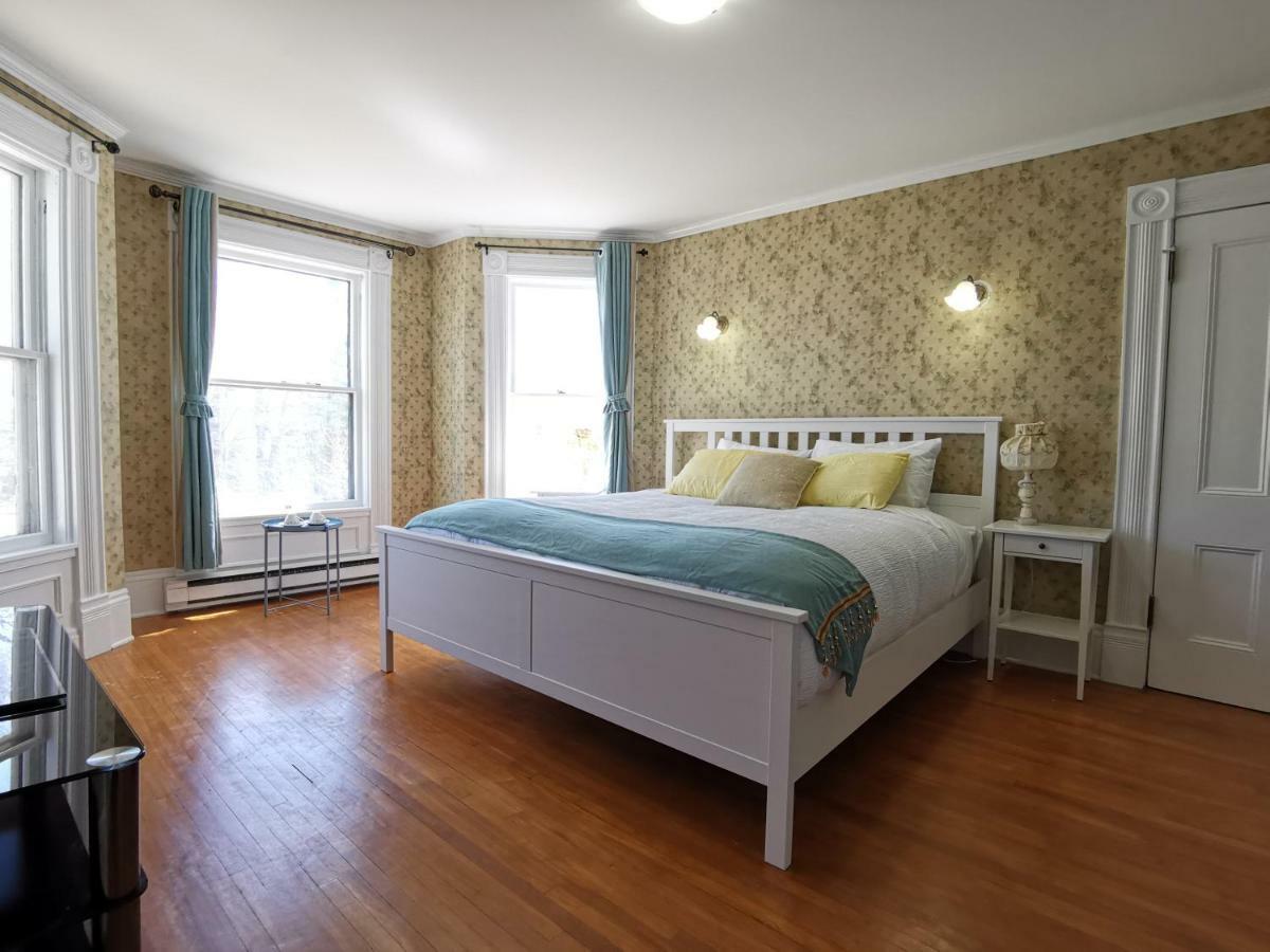King Suite with Spa Bath
